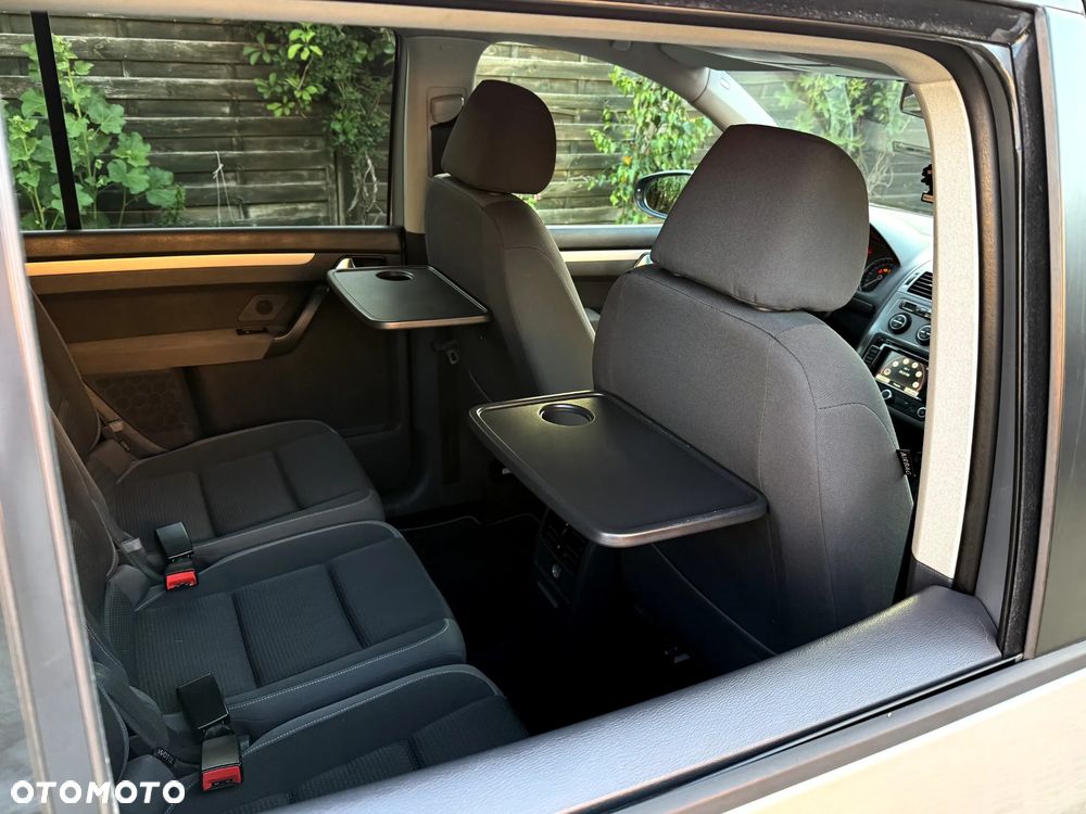 Volkswagen Touran 1.9 TDI Highline - 9