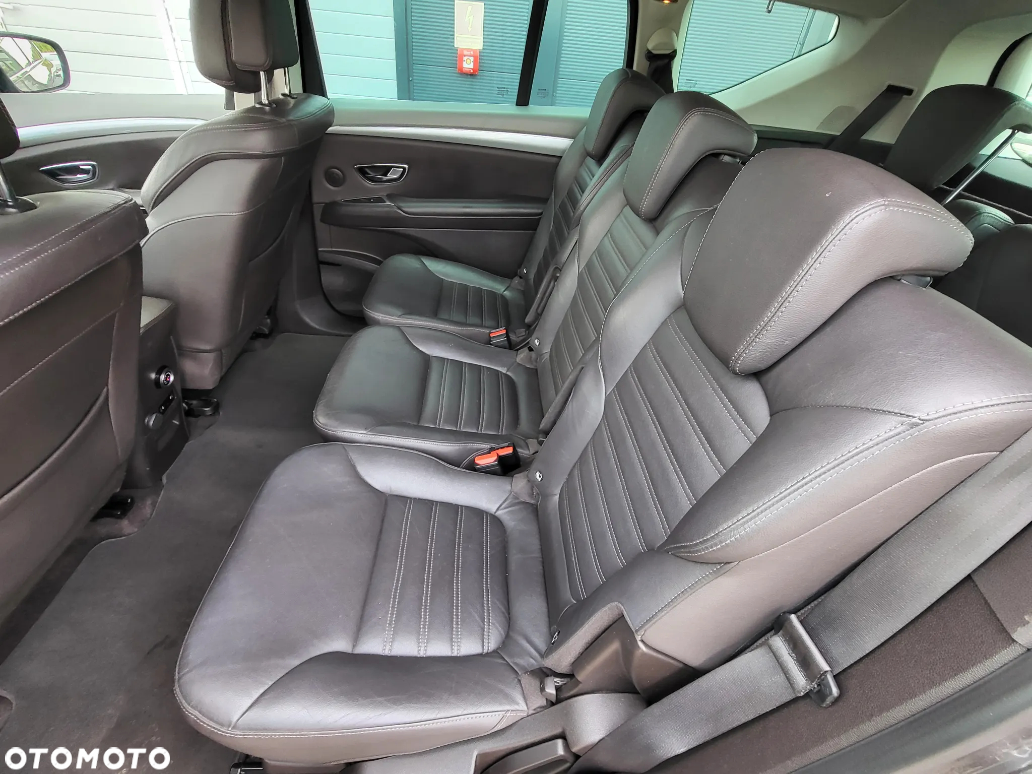 Renault Espace 1.6 dCi Energy Initiale Paris EDC 7os - 11