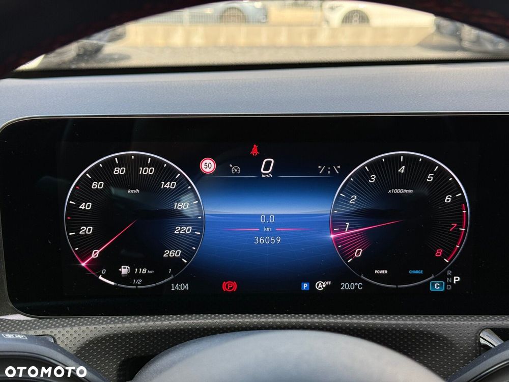 Mercedes-Benz CLA - 31