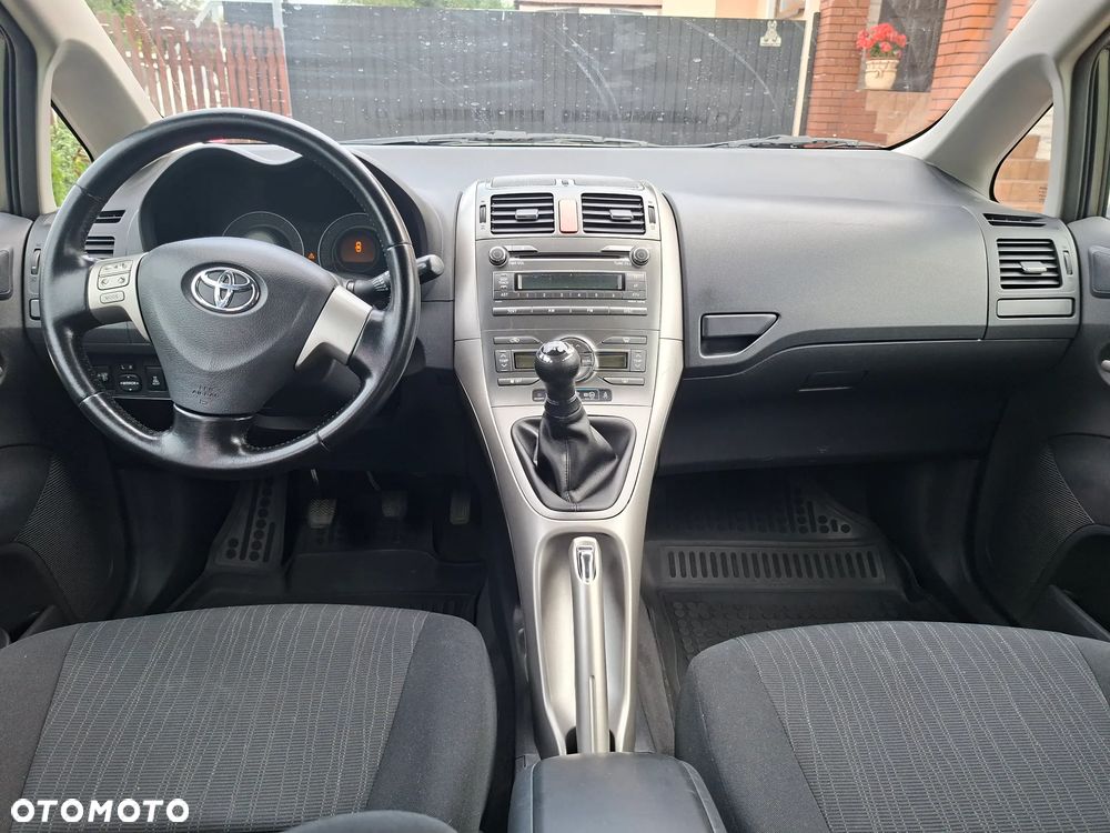 Toyota Auris 1.4 D-4D Terra - 15