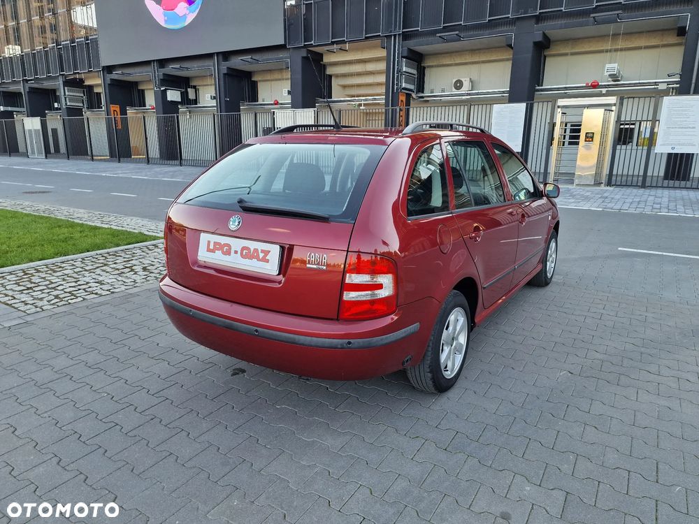 Skoda Fabia - 11