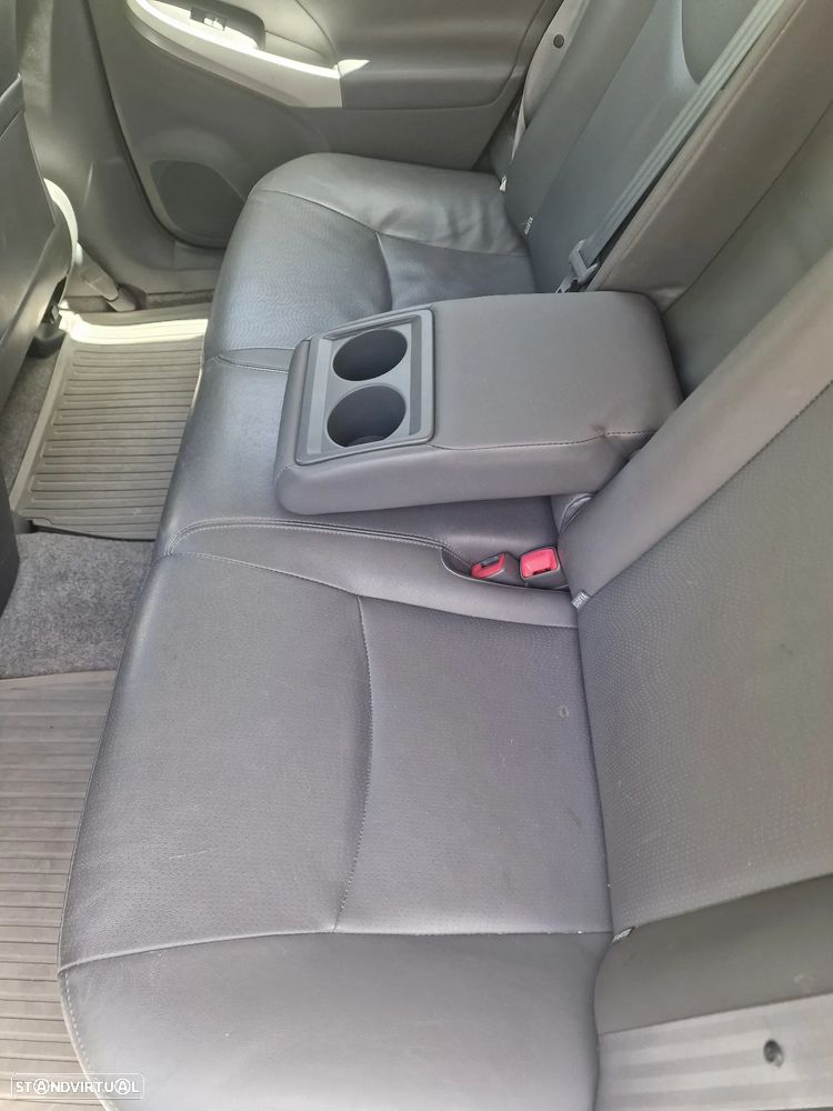 Toyota Prius 1.8 Premium +Pele+GPS+Solar - 12
