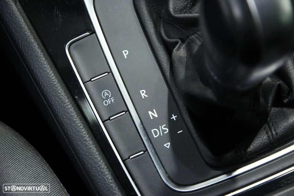 VW Golf 1.6 TDI R-Line DSG - 13