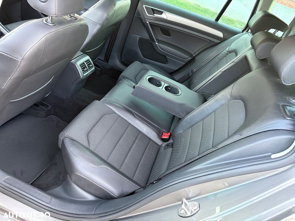 Volkswagen Golf - 13