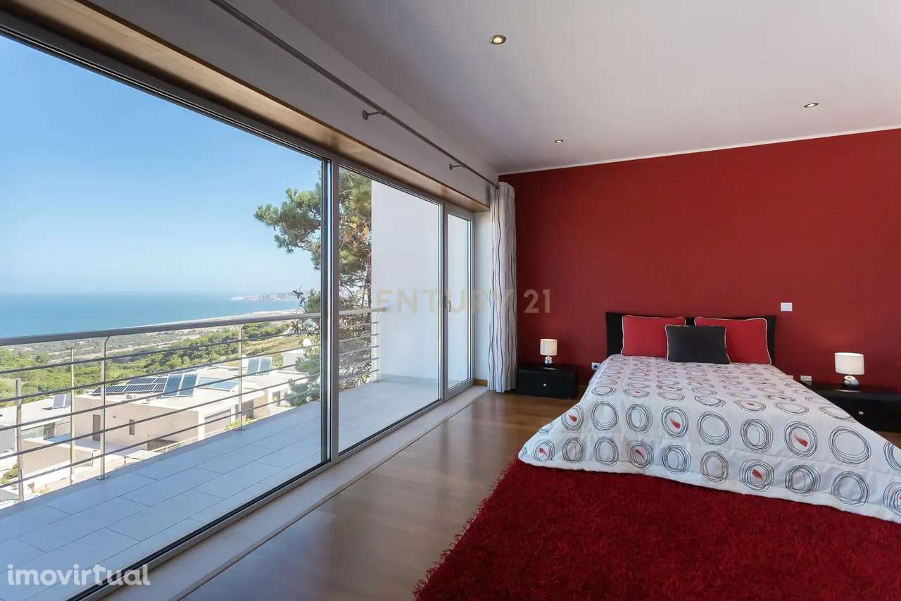 Moradia Única na Serra da Pescaria: Vista Panorâmica para o Mar e Prai - Grande imagem: 4/52