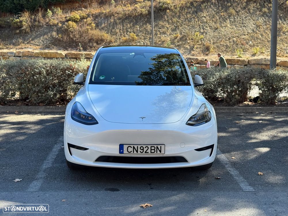 Tesla Model Y - 3