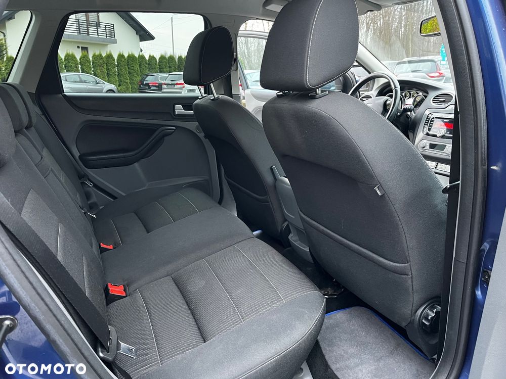 Ford Focus 1.8 Titanium - 18