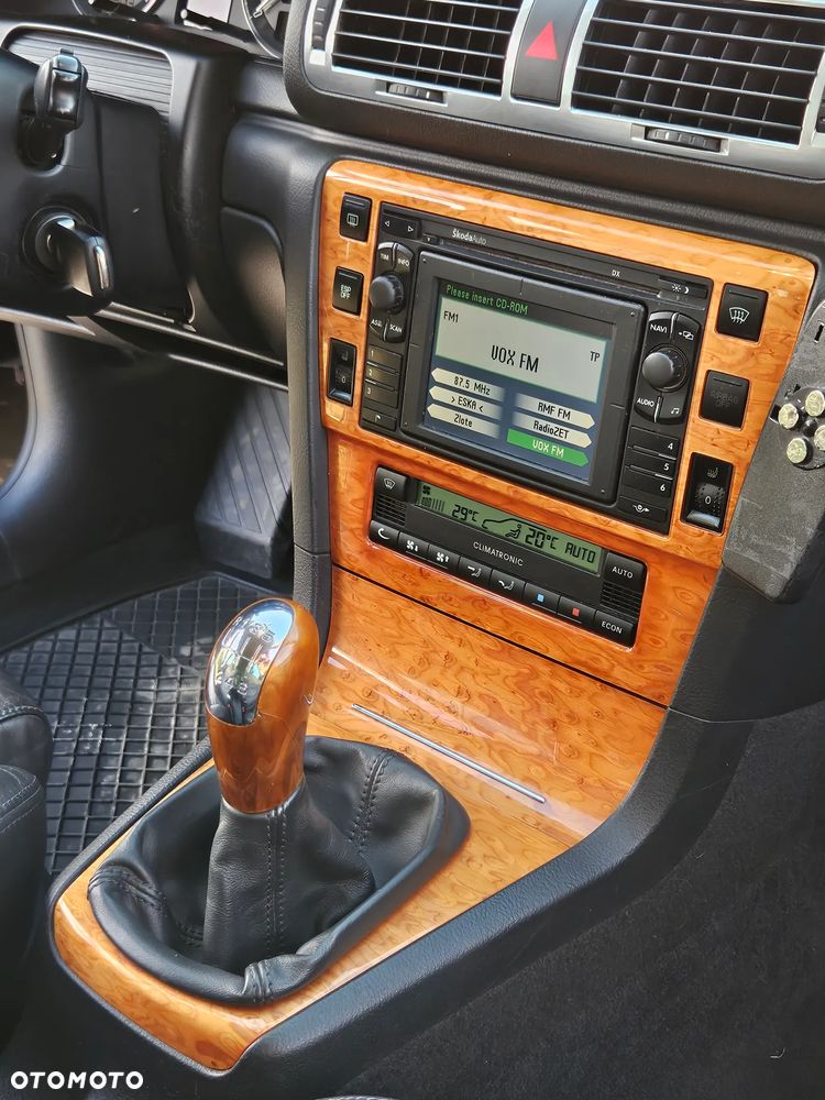 Skoda Superb 2.0 TDI DPF Elegance - 8