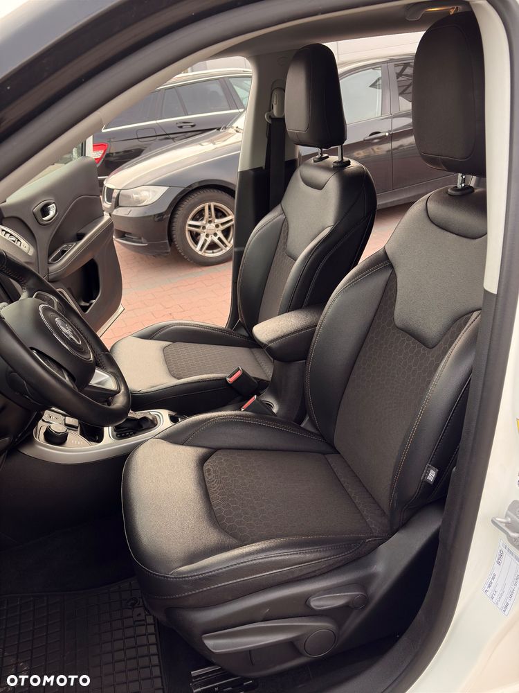 Jeep Compass 2.4I 4x4 Automatik Limited - 11