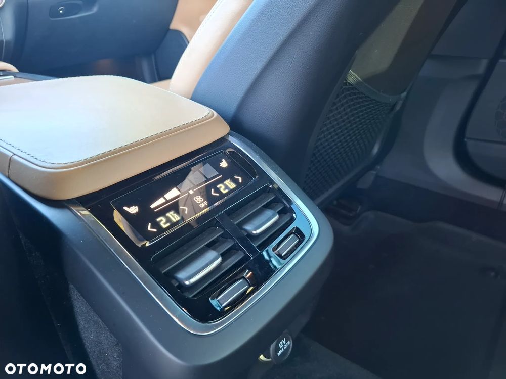 Volvo S90 - 33