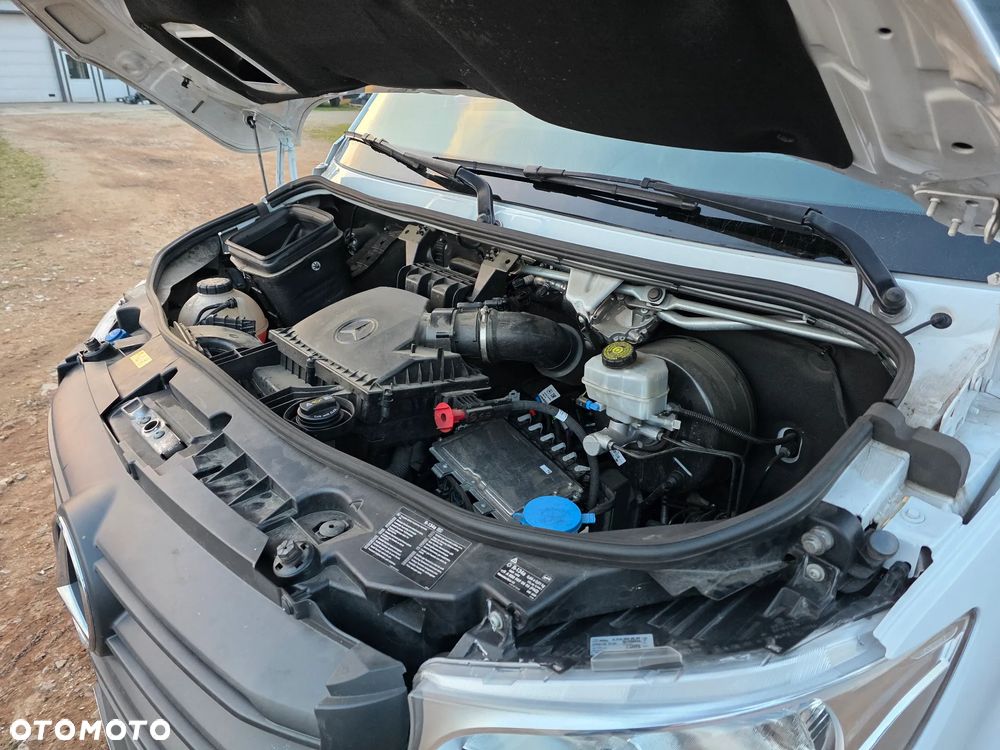 Mercedes-Benz Sprinter - 12