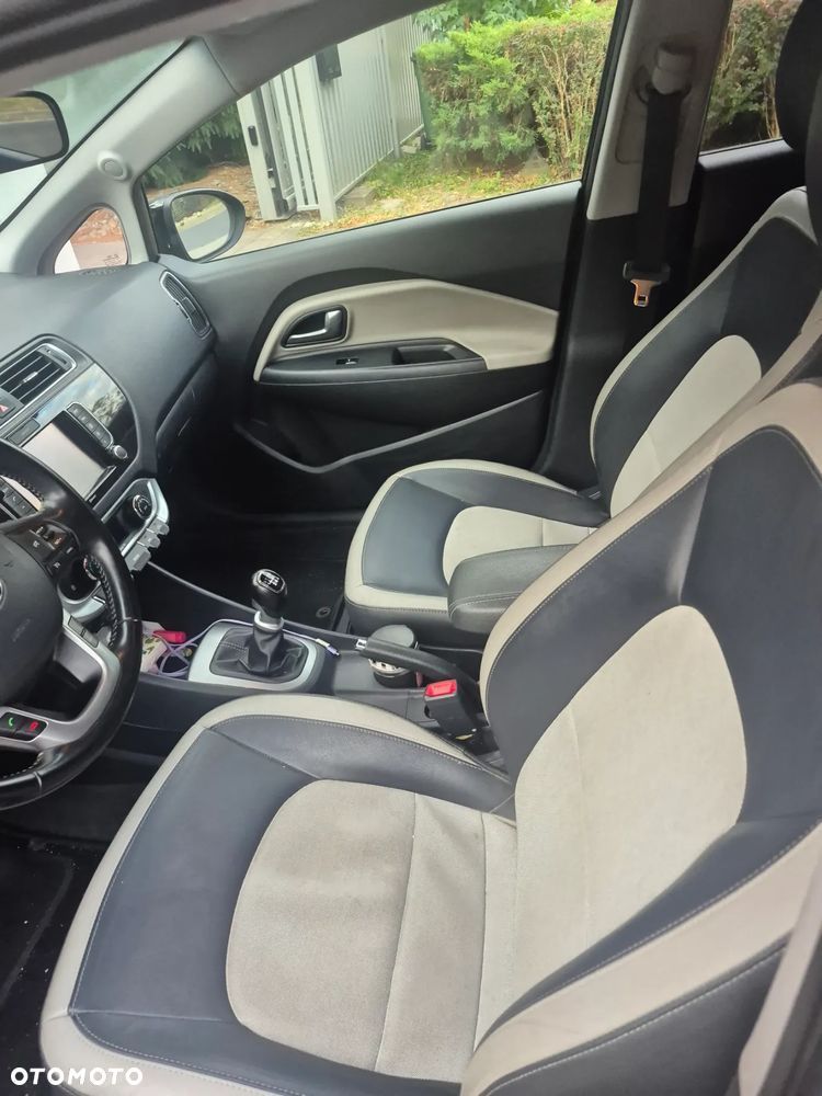 Kia Rio 1.4 crdi M - 6