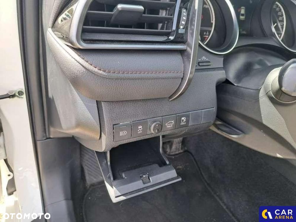 Toyota Camry - 21