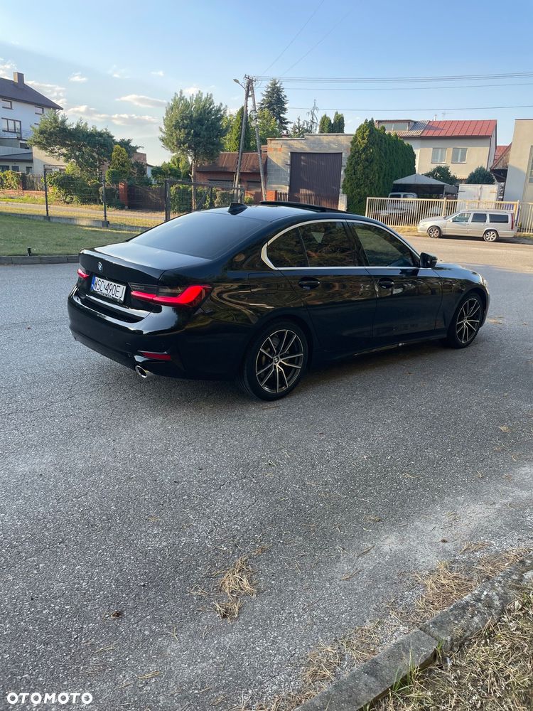 BMW Seria 3 330i - 4
