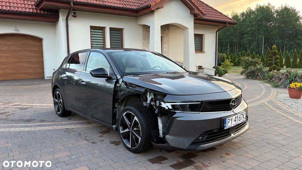 Opel Astra 1.2 T Elegance S&S - 4