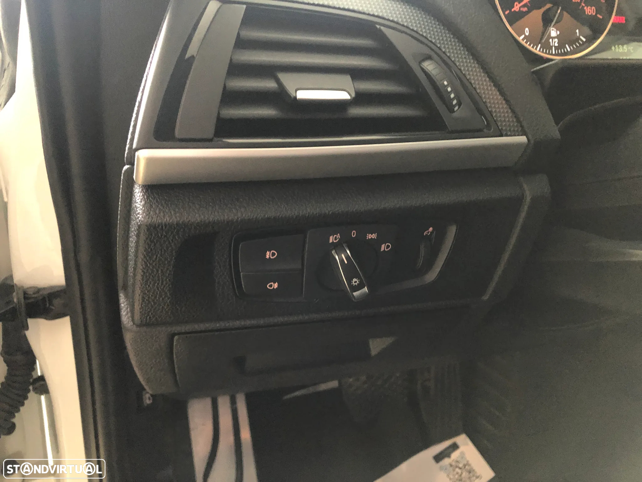BMW 228 i Coupe Sport-Aut. Sport Line - 22