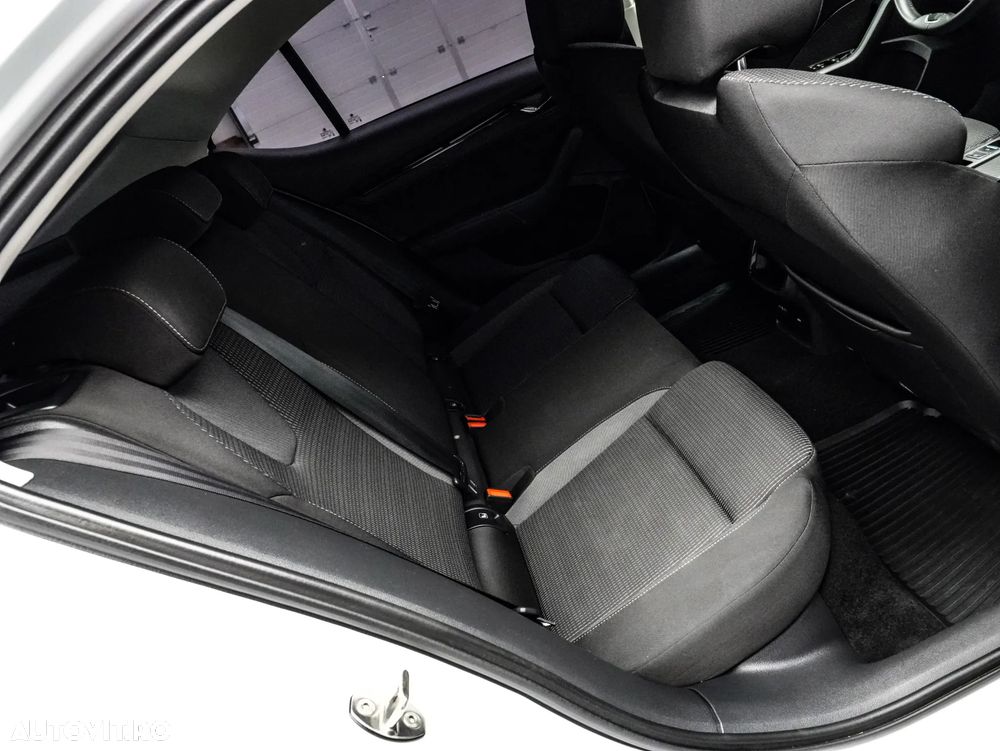 Skoda Octavia 1.0 TSI DSG Mild Hybrid Ambition - 17