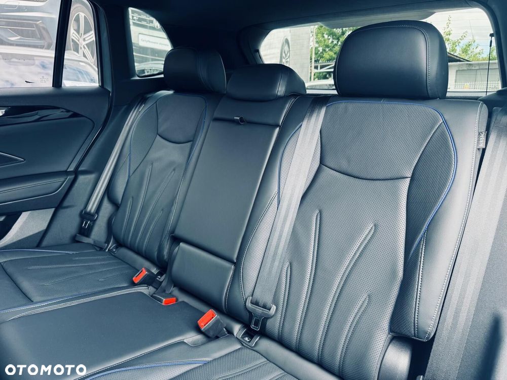 Volkswagen Tiguan - 16