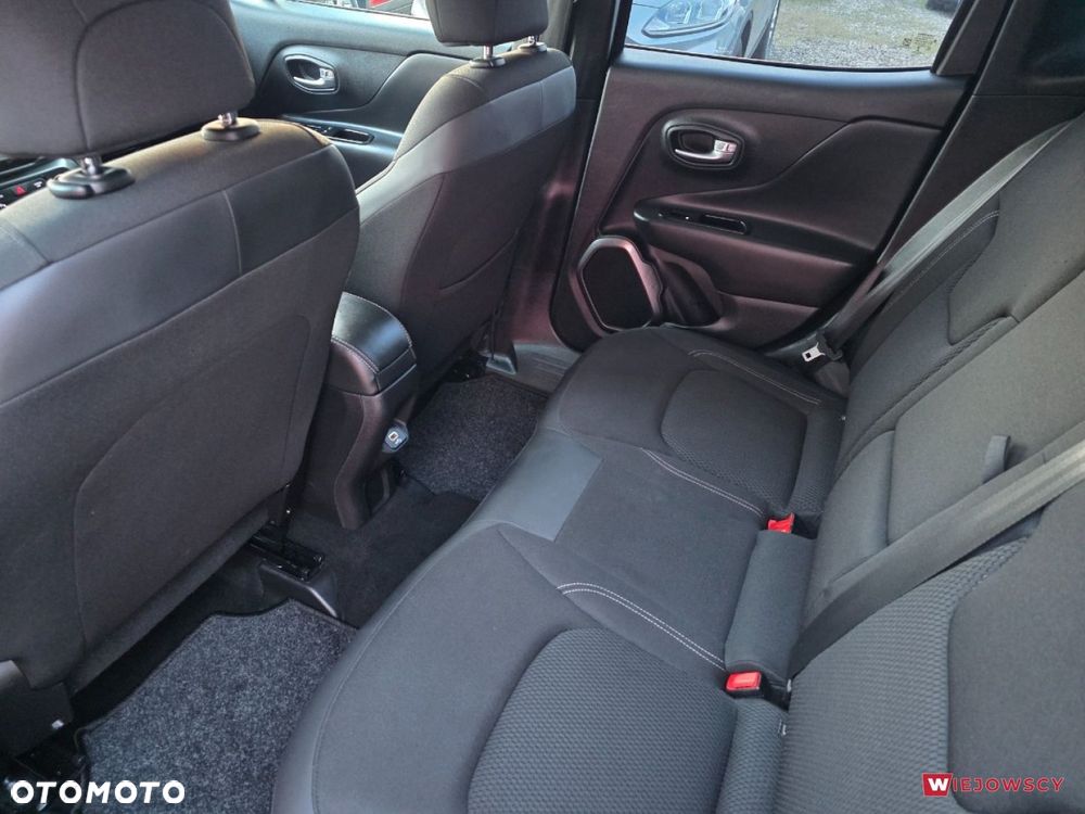 Jeep Renegade - 16