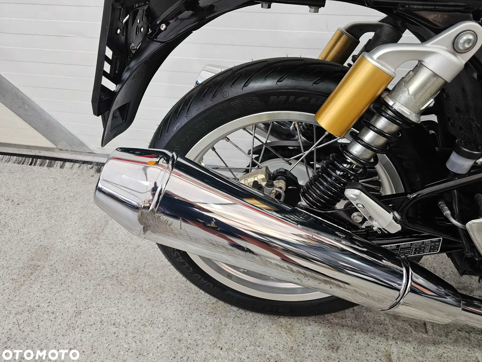 Royal Enfield Continental - 21
