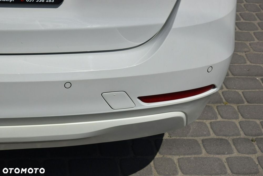 BMW Seria 3 318d Blue Performance - 16