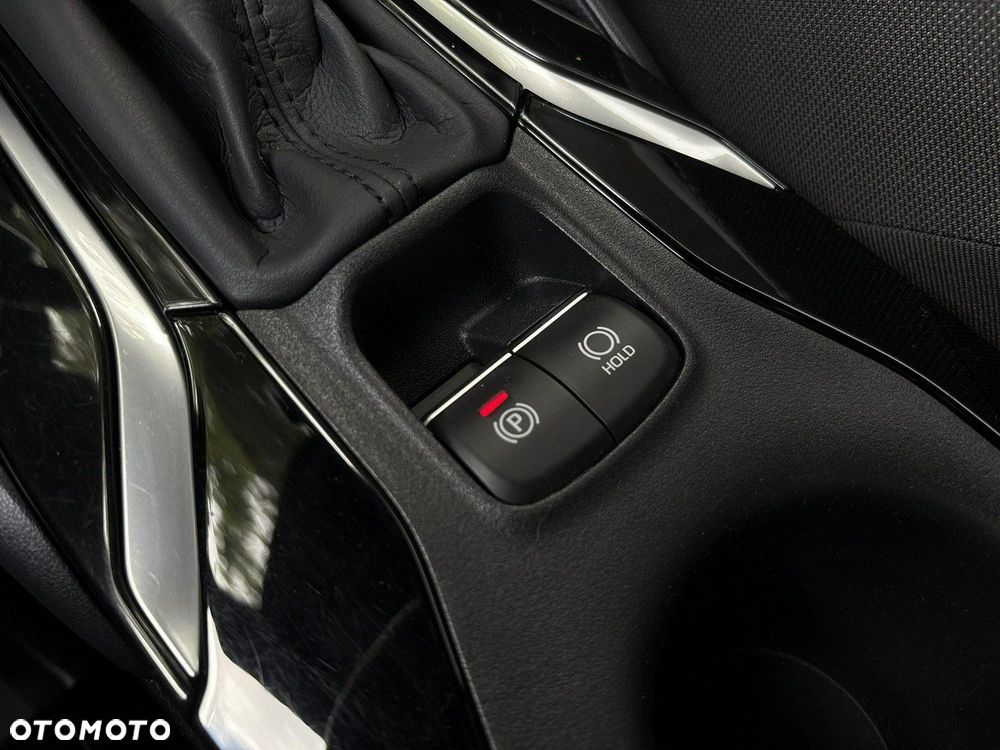 Toyota Corolla 1.8 Hybrid Comfort - 23