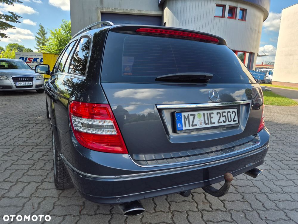 Mercedes-Benz Klasa C 320 CDI DPF 7G-TRONIC Avantgarde - 9