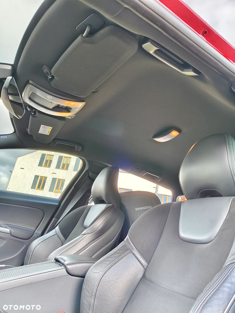Volvo V60 D4 R-Design - 6