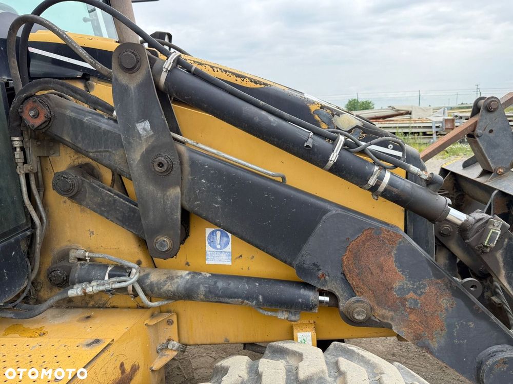 Caterpillar 432 D 4X4 - 28