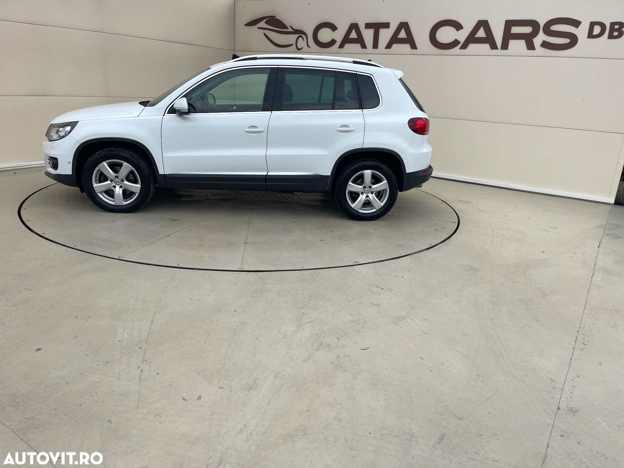 Volkswagen Tiguan 2.0 TDI DPF 4Motion BlueMotion Technology DSG Cup Sport & Style - 8