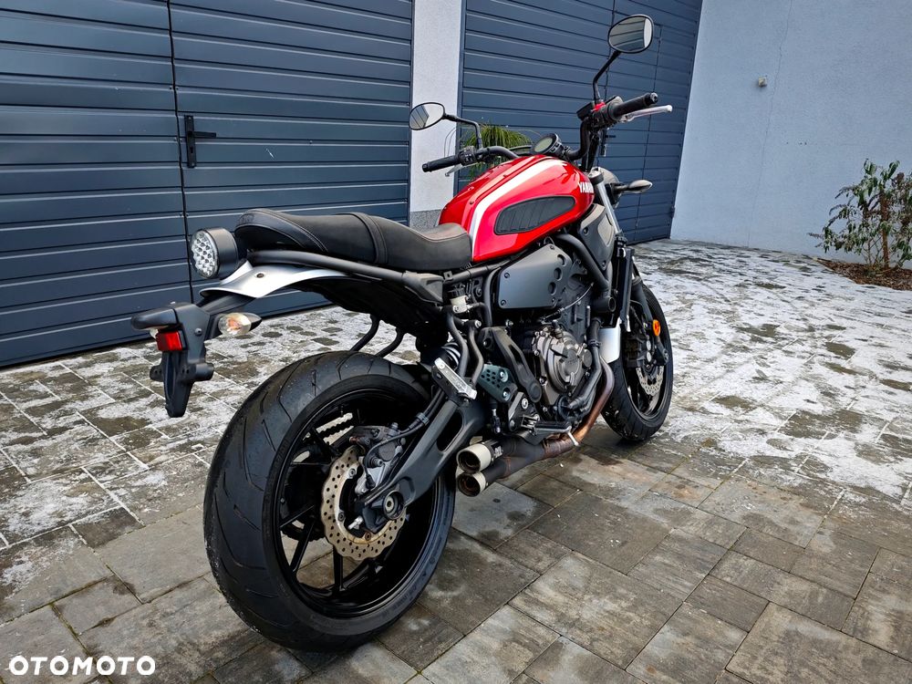Yamaha XSR - 6