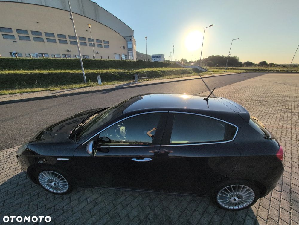 Alfa Romeo Giulietta 1.4 TB MultiAir Distinctive TCT - 8