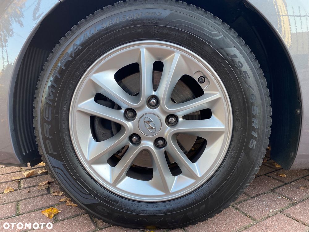 Hyundai i30 blue 1.6 GDI Trend - 9