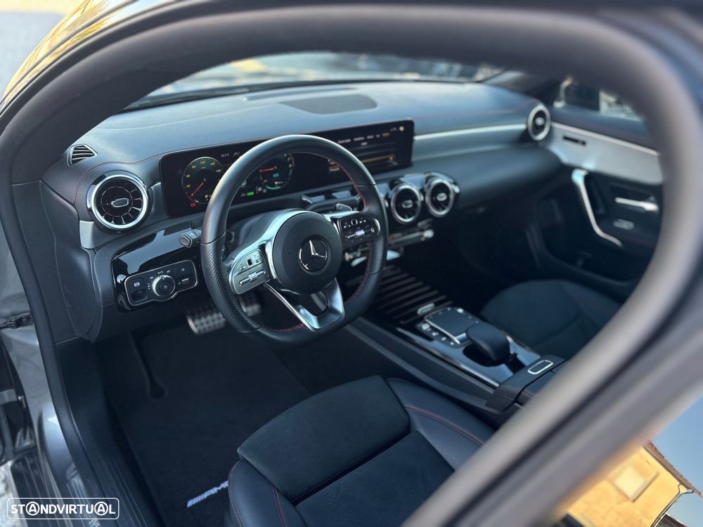 Mercedes-Benz CLA 250 e Shooting Brake AMG Line - 9