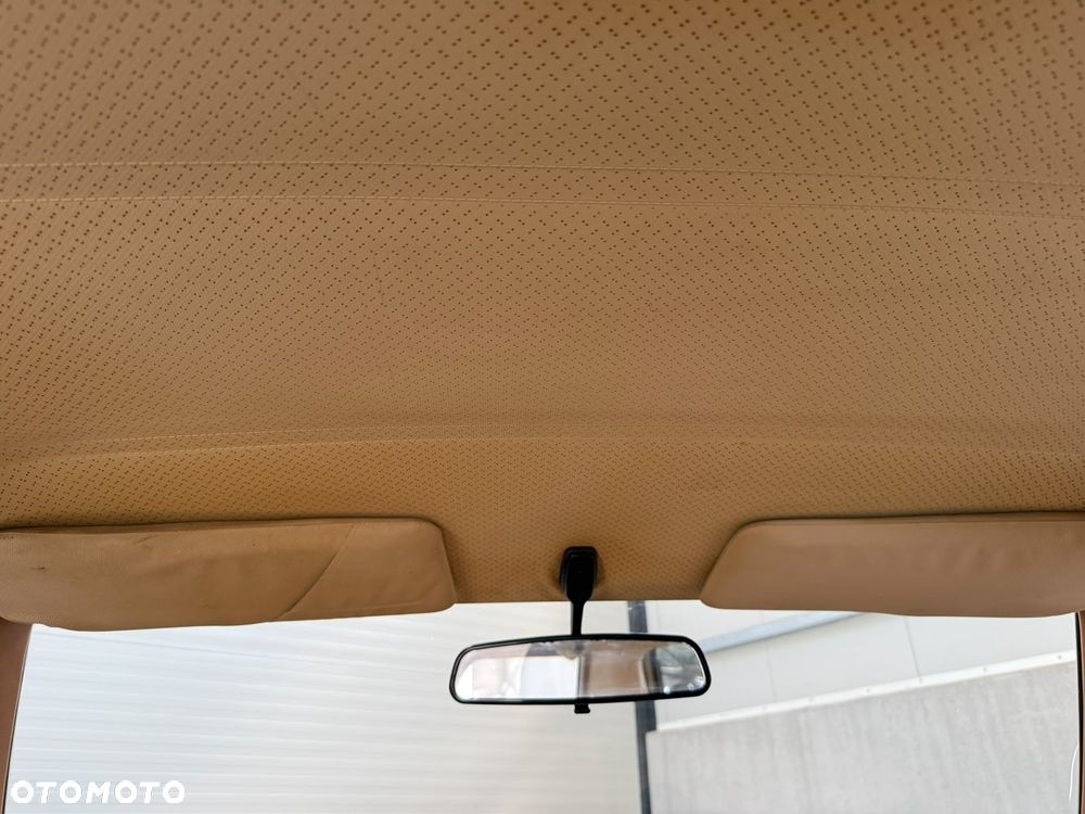 Mazda 323 - 18