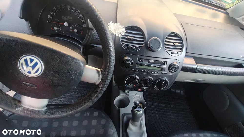 Volkswagen New Beetle 1.6 - 5