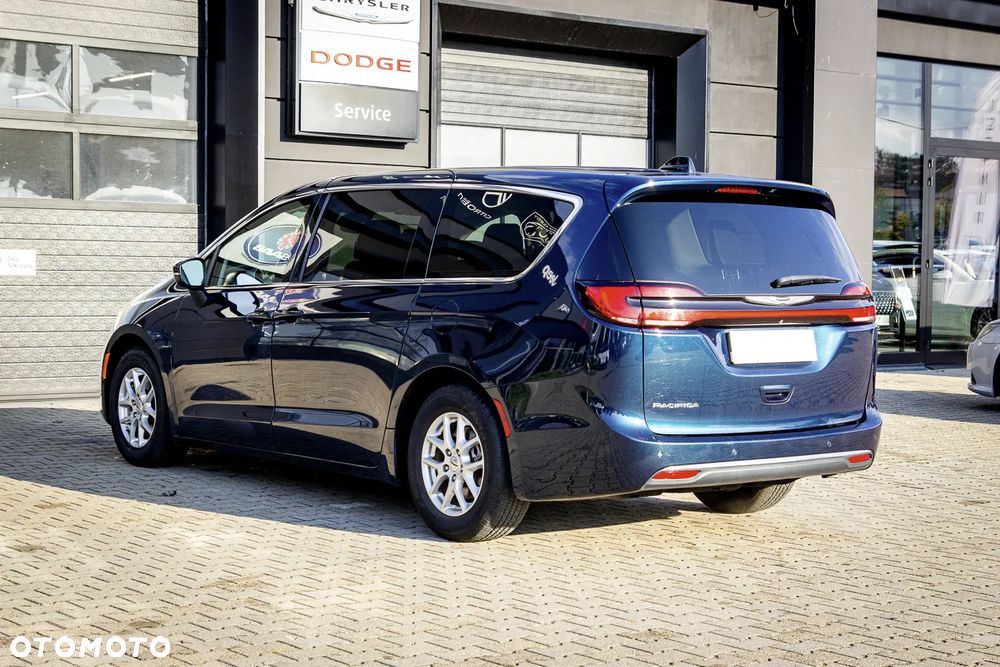 Chrysler Pacifica - 6