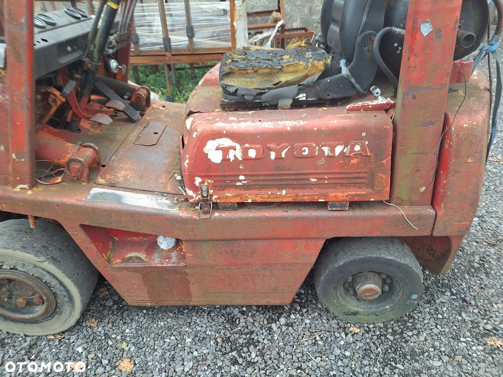 Toyota - 16