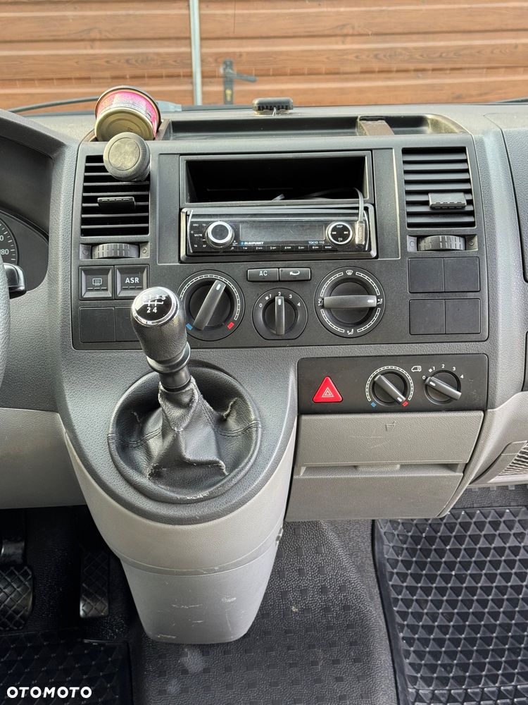 Volkswagen Transporter - 21
