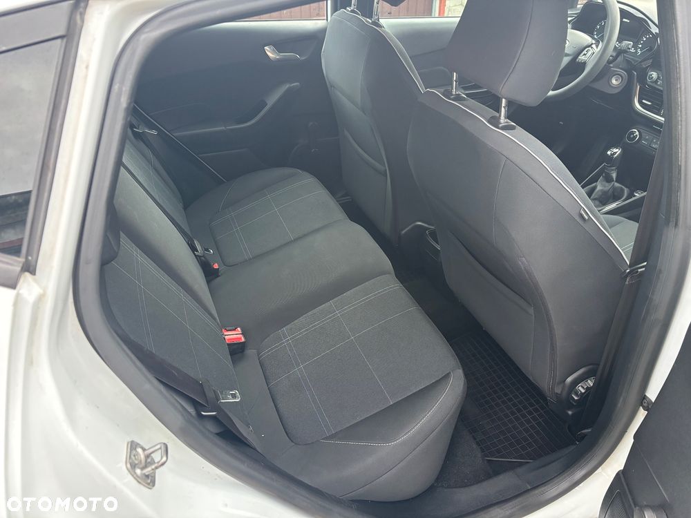 Ford Fiesta - 7