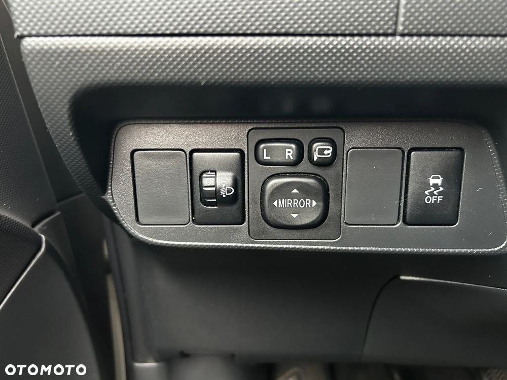 Toyota Auris 1.6 Premium - 20