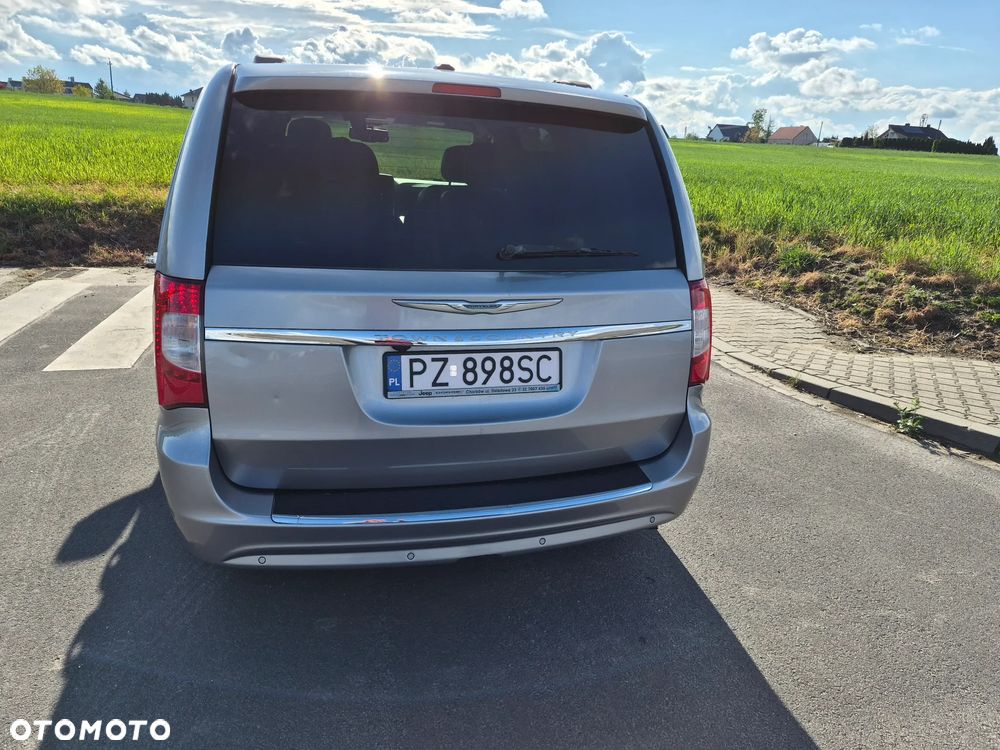 Chrysler Town & Country 3.6 Limited - 4