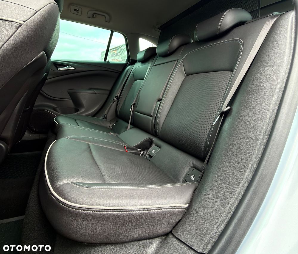 Opel Astra 1.6 CDTI DPF ecoFLEX TourerStart/Stop Exklusiv - 29