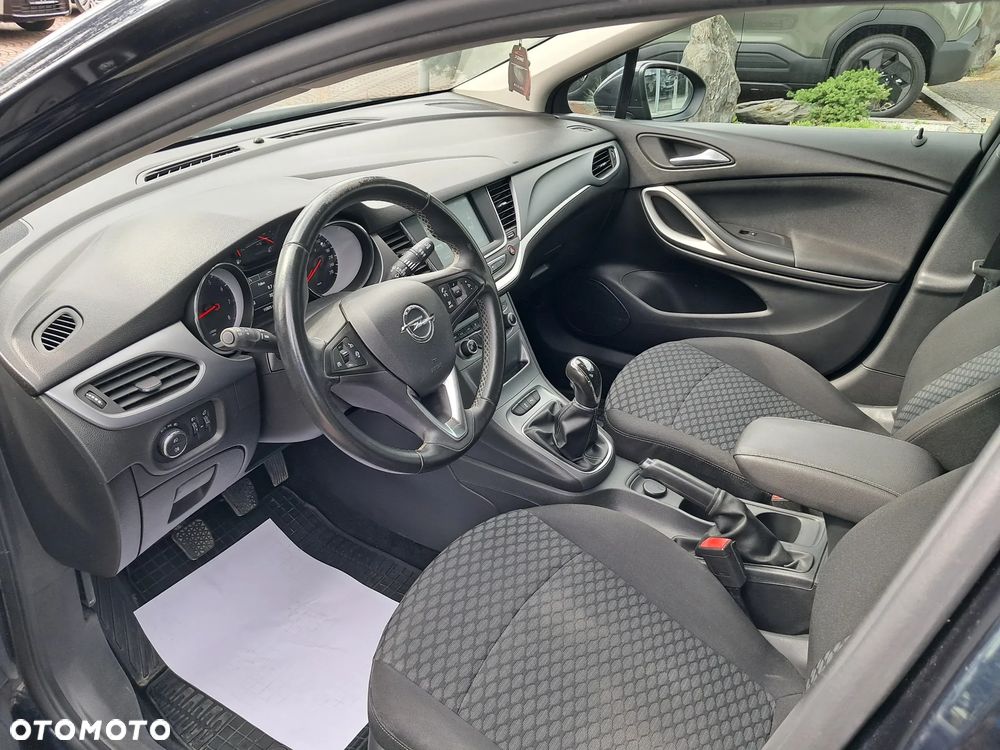 Opel Astra 1.4 T Dynamic S&S - 11