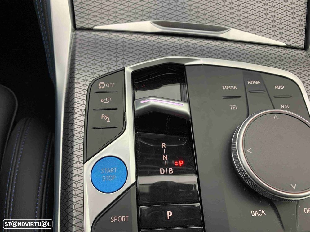 BMW i4 eDrive40 Pack Desportivo M - 10