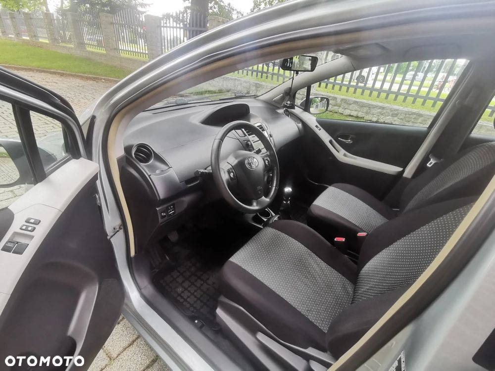 Toyota Yaris 1.4 D-4D Luna - 12