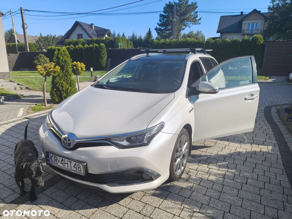 Toyota Auris Hybrid 135 Prestige - 1