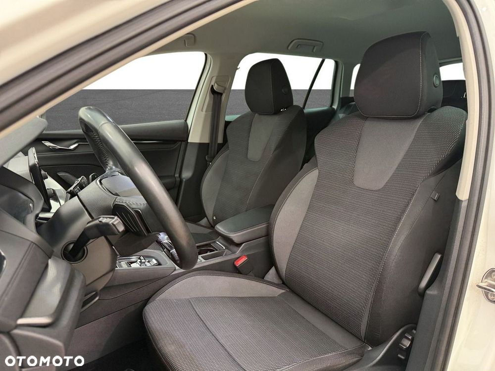 Skoda Octavia 2.0 TDI Ambition DSG - 17