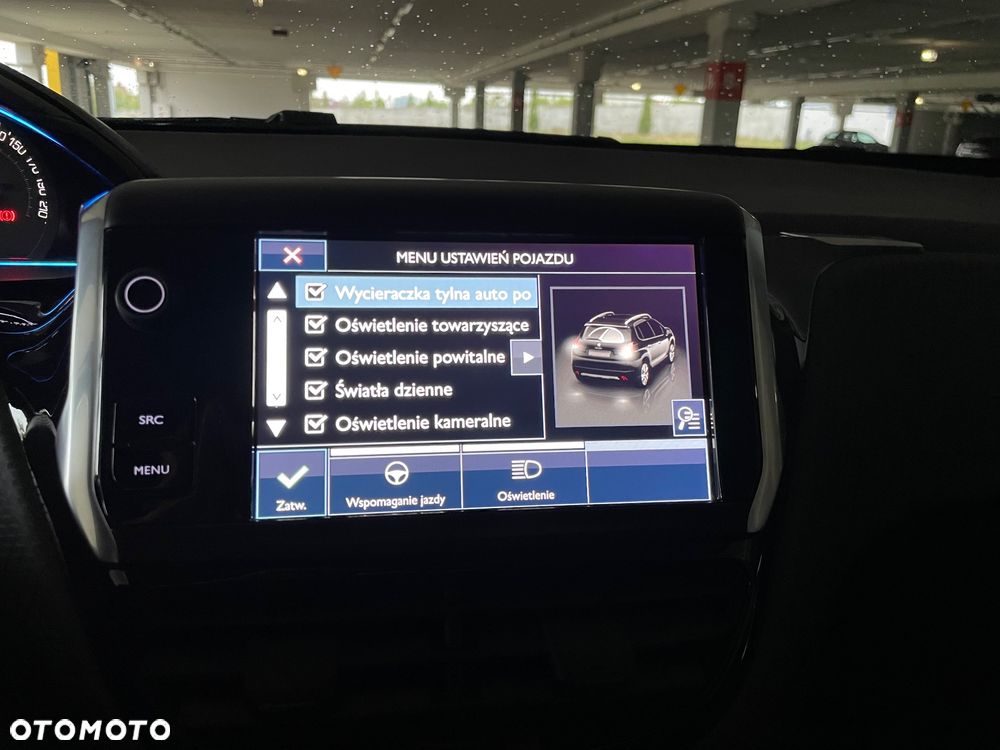 Peugeot 2008 1.2 Pure Tech Allure S&S - 21