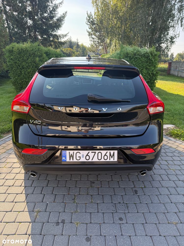 Volvo V40 D3 Momentum - 9